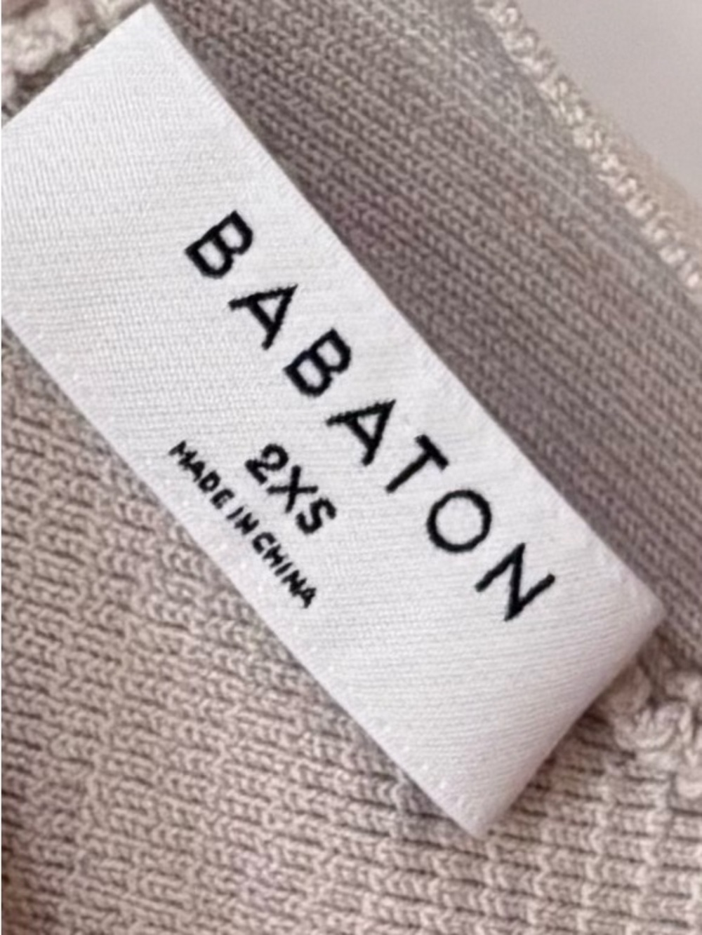 Babaton| Aritzia| Ecru Criss-Cross Sculpt Knit Halter Ribbed Crop Top Sz XXS - Picture 7 of 8